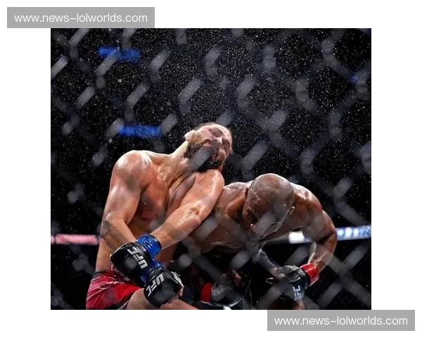 铁拳撞击野兽：泰森与萨普那场“未竟之战”背后的荷尔蒙狂欢